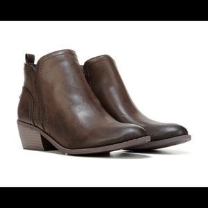 GUESS Tammie Booties - Espresso